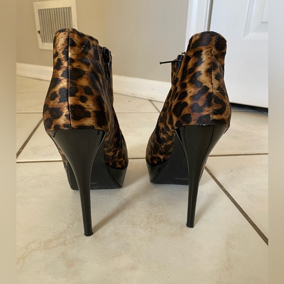 Bamboo platform leopard print booties - Picture 7 of 7